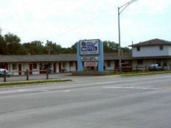 Chief Motel - photo 2