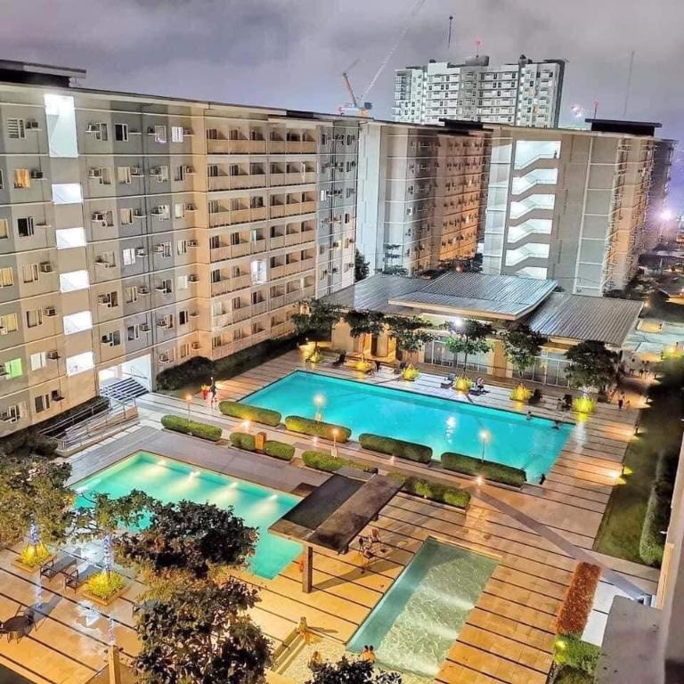 Happy Home Staycation — 4-Star Luxury Hotel in Manila, Philippines