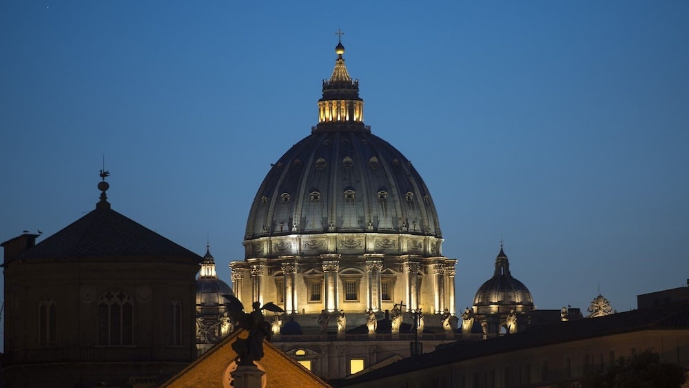 Beside the Vatican — 4-Star Luxury Hotel in Rome, Italy