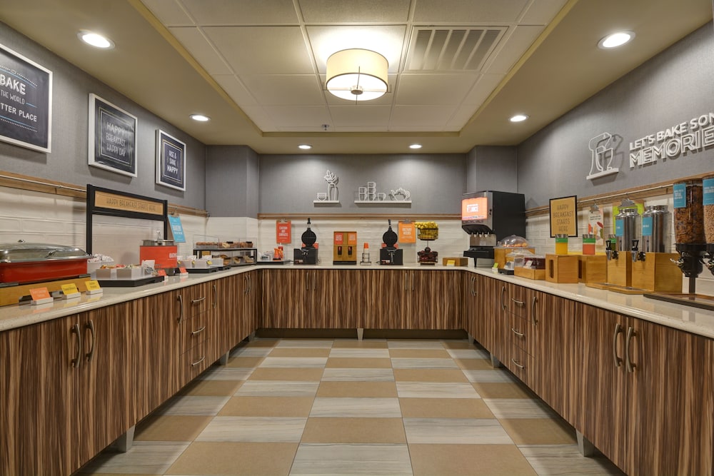 Hampton Inn Greenwood - photo 51