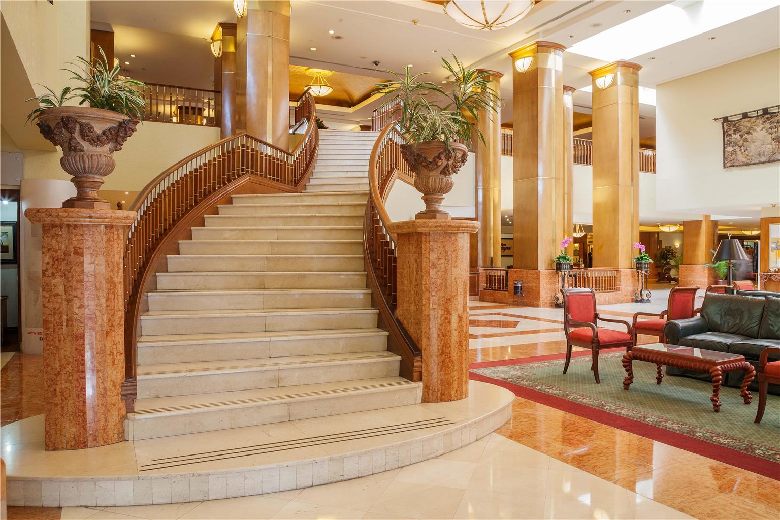 Barceló Guatemala City — 4-Star Luxury Hotel in Guatemala City, Guatemala