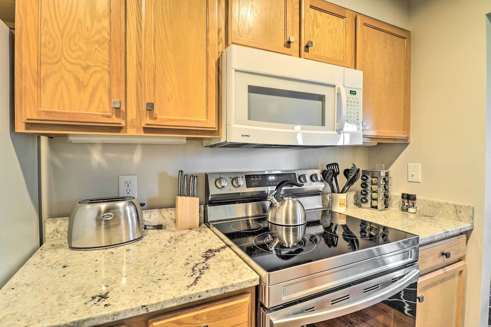 Wintergreen Resort Retreat with Skiing Access - photo 6