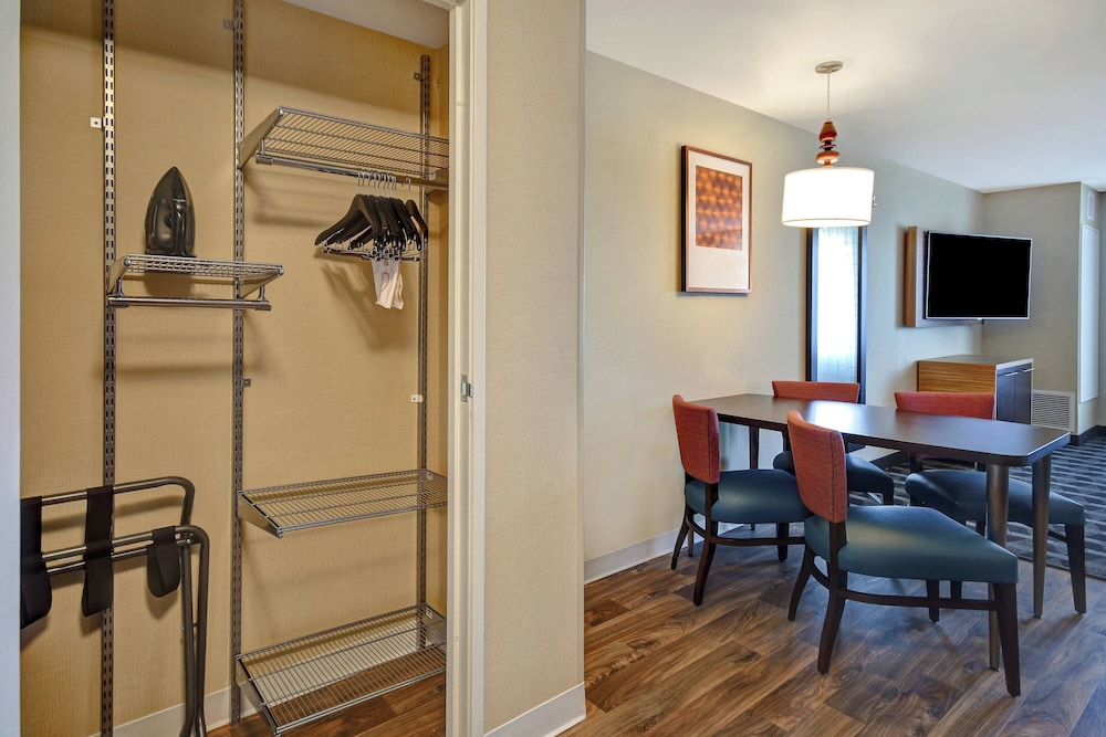 TownePlace Suites by Marriott Las Vegas Airport South - photo 9