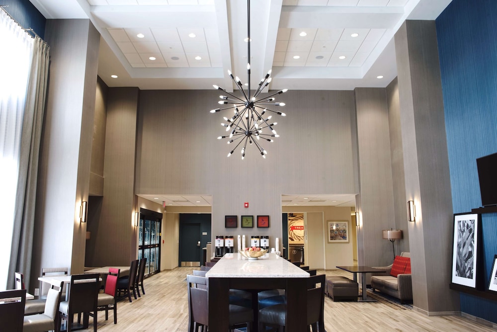 Hampton Inn & Suites Des Moines Urbandale - photo 4