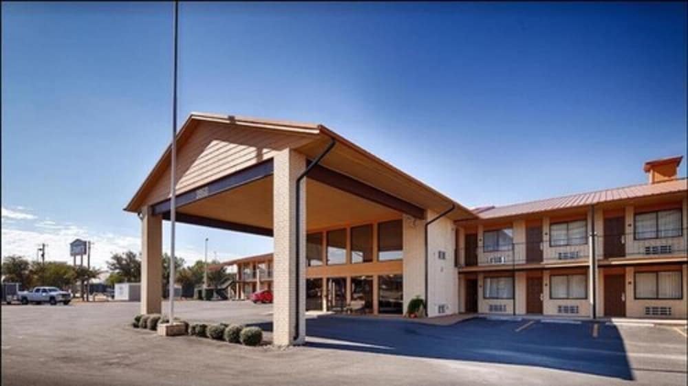Days Inn by Wyndham Abilene - photo 36
