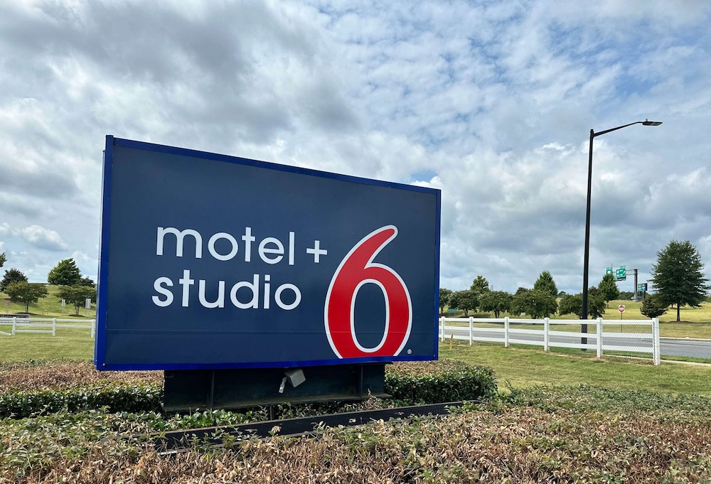 Motel 6 Rock Hill SC - photo 8