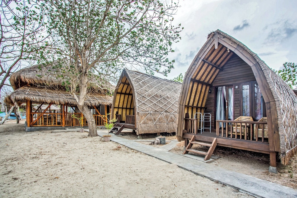 Hotel O Telone Bungalow in Senggigi, Indonesia