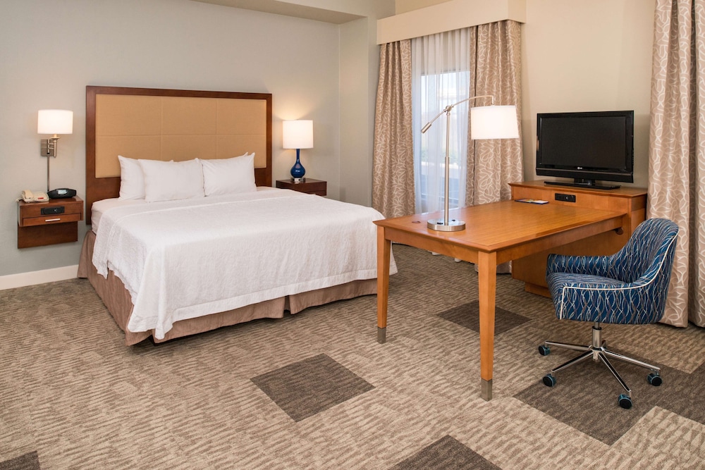 Hampton Inn & Suites Schertz - photo 11