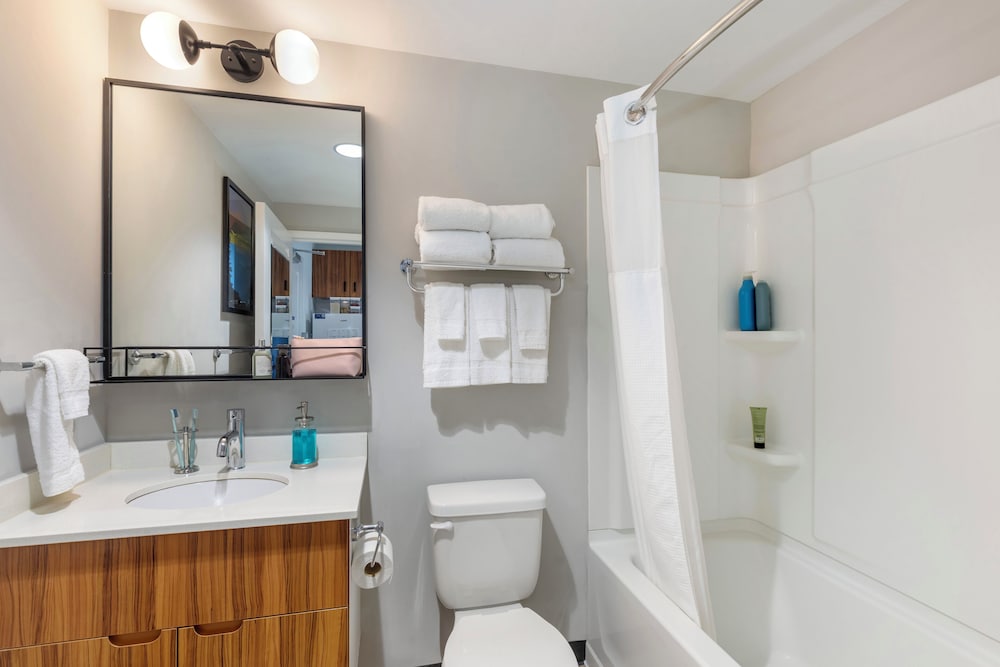 Uptown Suites Extended Stay Nashville TN Smyrna - photo 13
