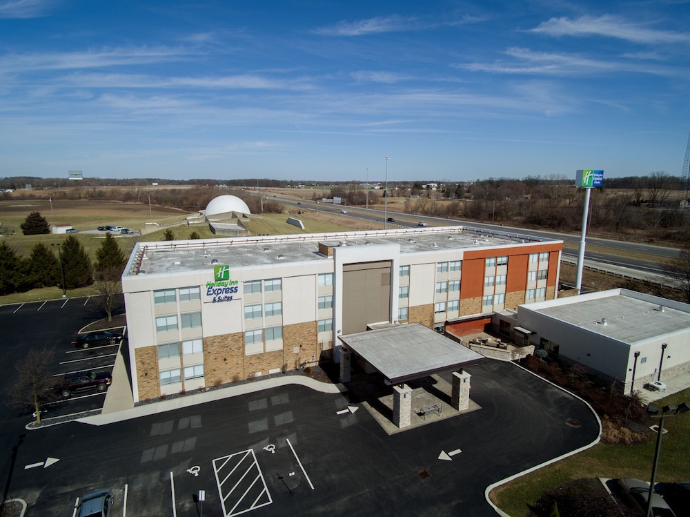 Holiday Inn Express & Suites Wapakoneta by IHG - photo 84