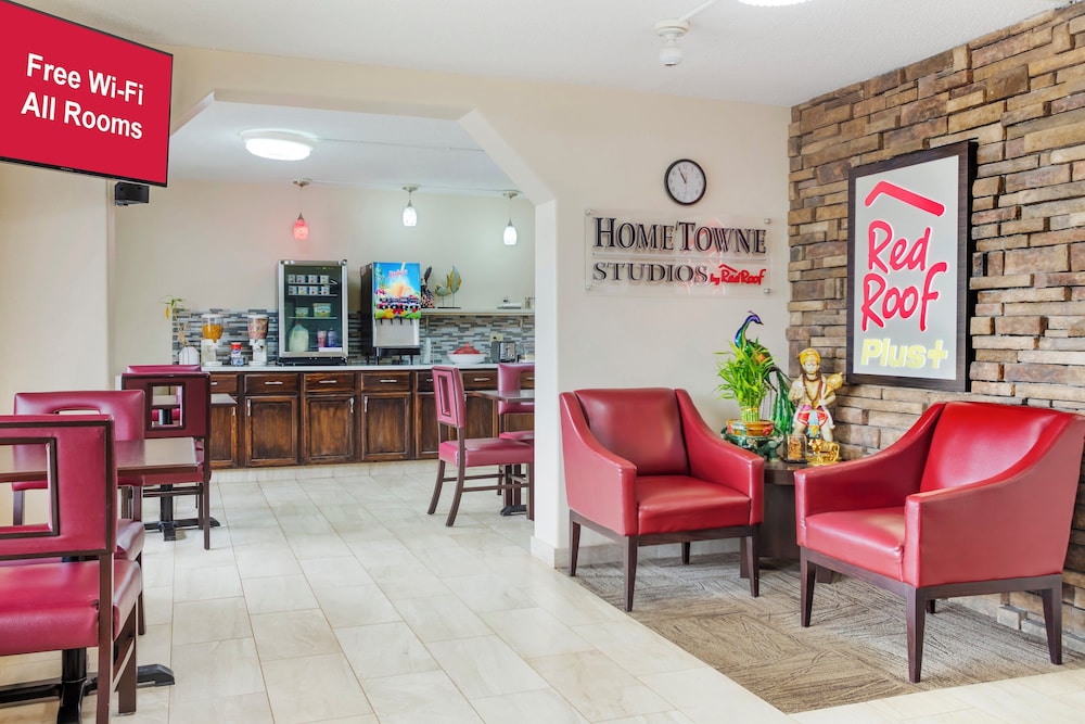 HomeTowne Studios by Red Roof Huntsville Madison - photo 4