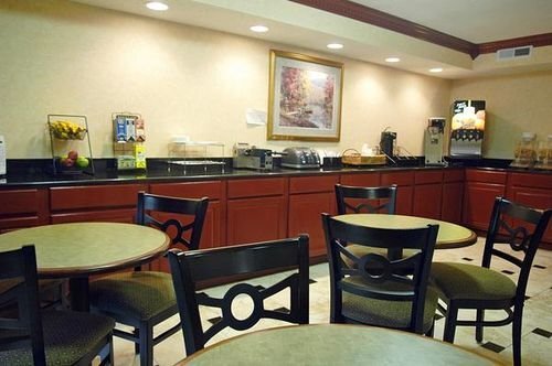 Days Inn by Wyndham Little Rock South - photo 11