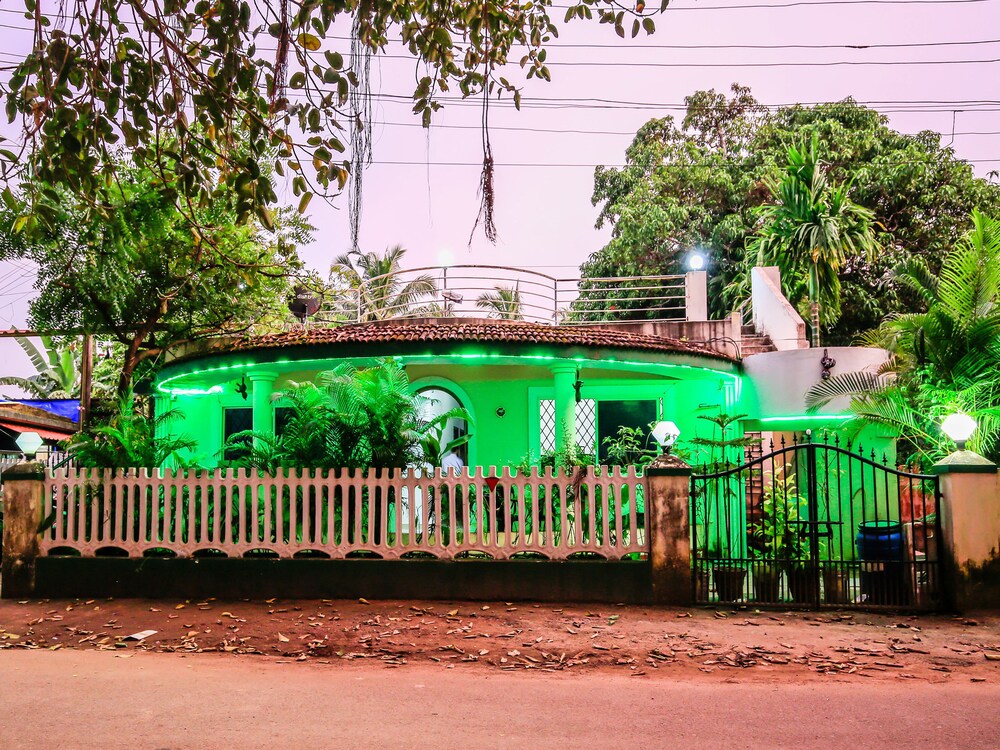 OYO 18552 Irize Emerald - last minute hotel in Mormugao