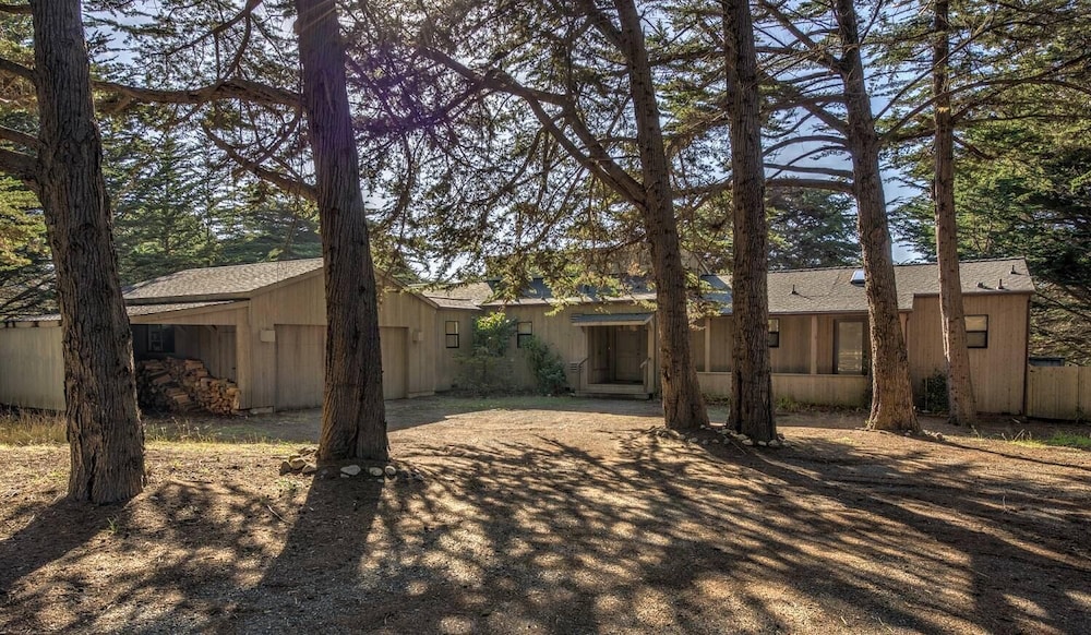 Cypress Meadows - last minute hotel in Sea Ranch