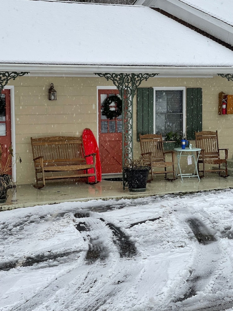 Mountain Aire Cottages & Inn - photo 273