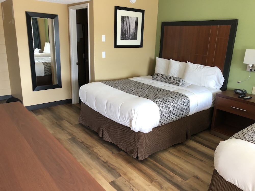 Knight's Inn Motel - photo 20