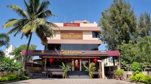 Hotel Central Avenue in Sangli, India