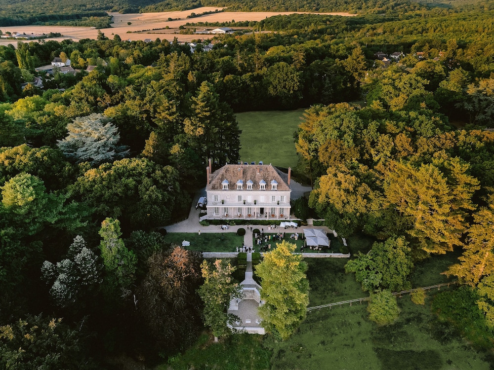 Domaine du Chesney in La Riviere-Saint-Sauveur, France