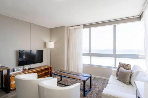 801 Infinity 2 Bedroom Beachfront Apartment