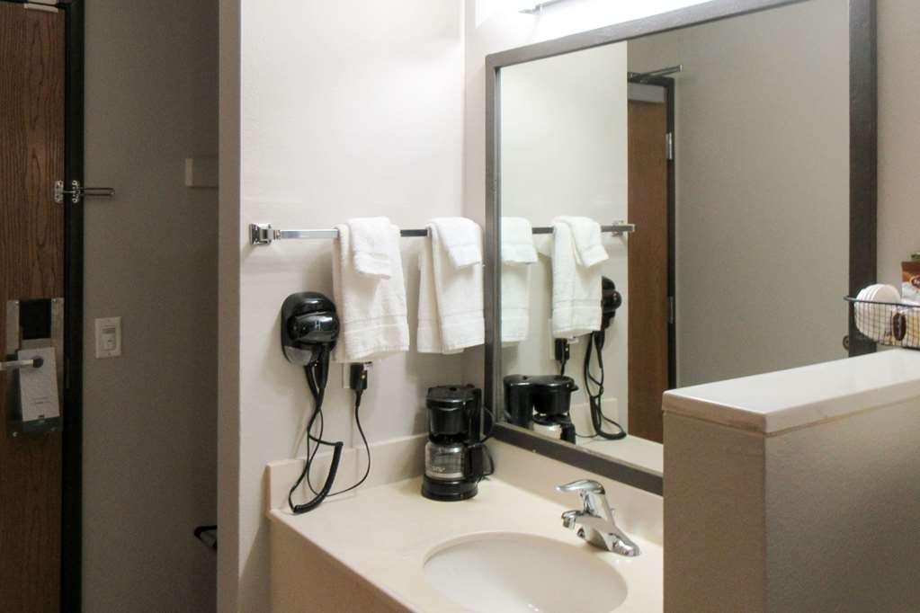 Rodeway Inn Salina - photo 13