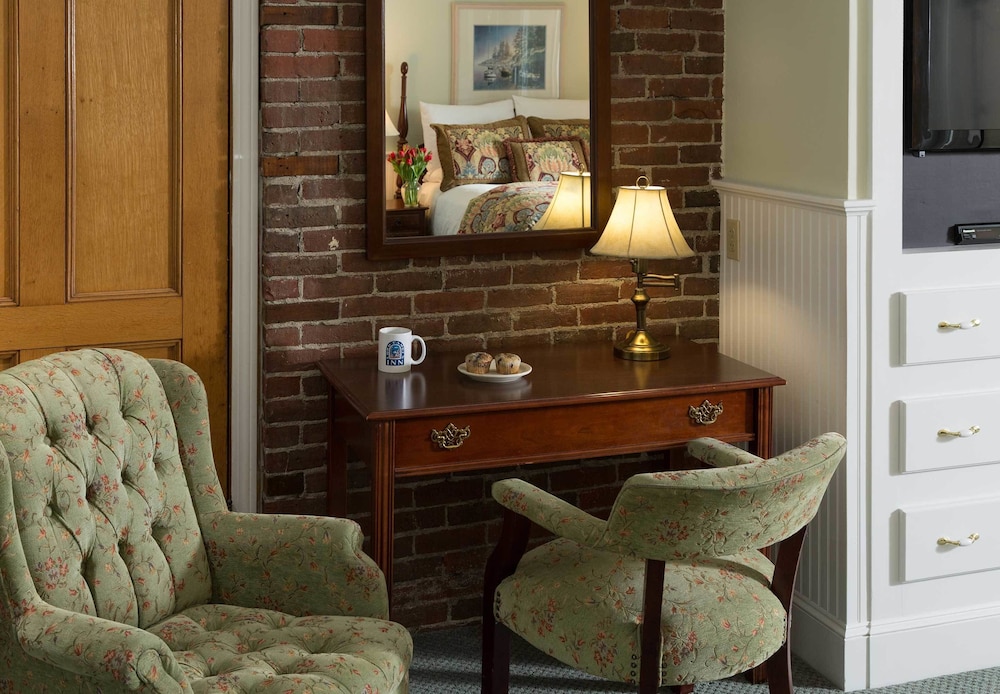 Lord Camden Inn - photo 14