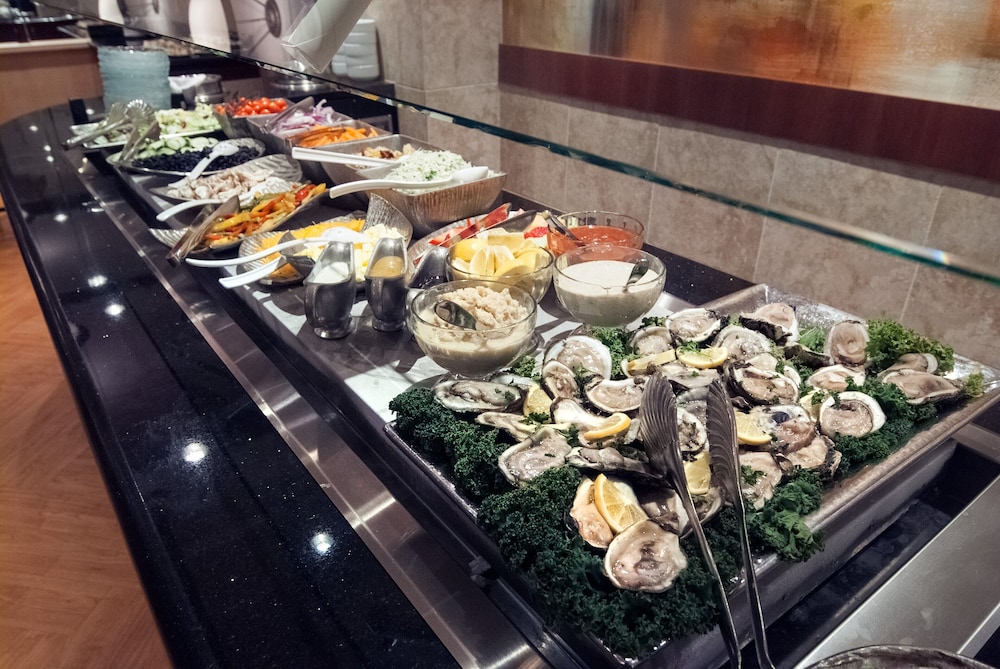 Crowne Plaza Executive Center Baton Rouge by IHG - photo 89
