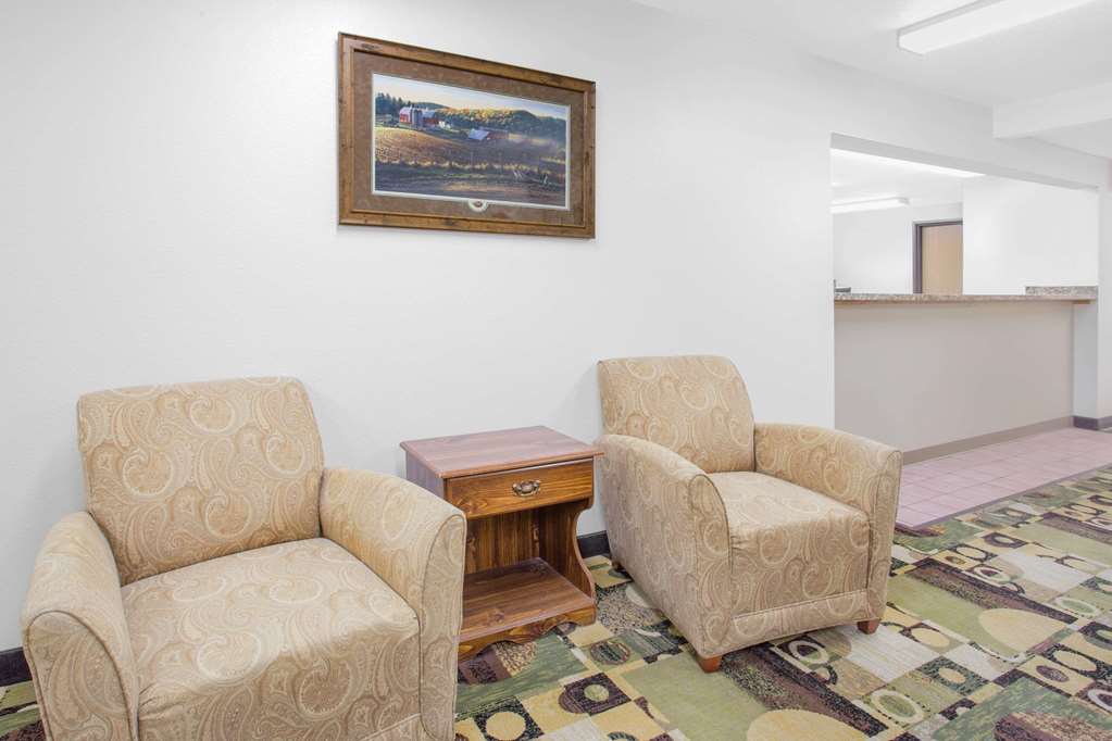 Super 8 by Wyndham Independence - photo 3