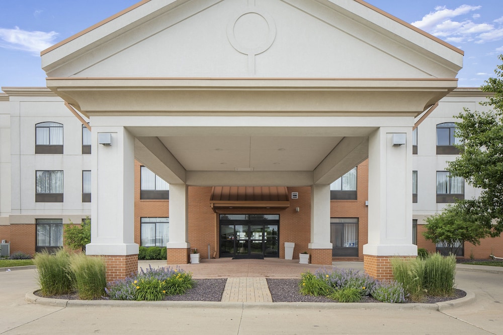 Holiday Inn Express Bloomington West by IHG - photo 32