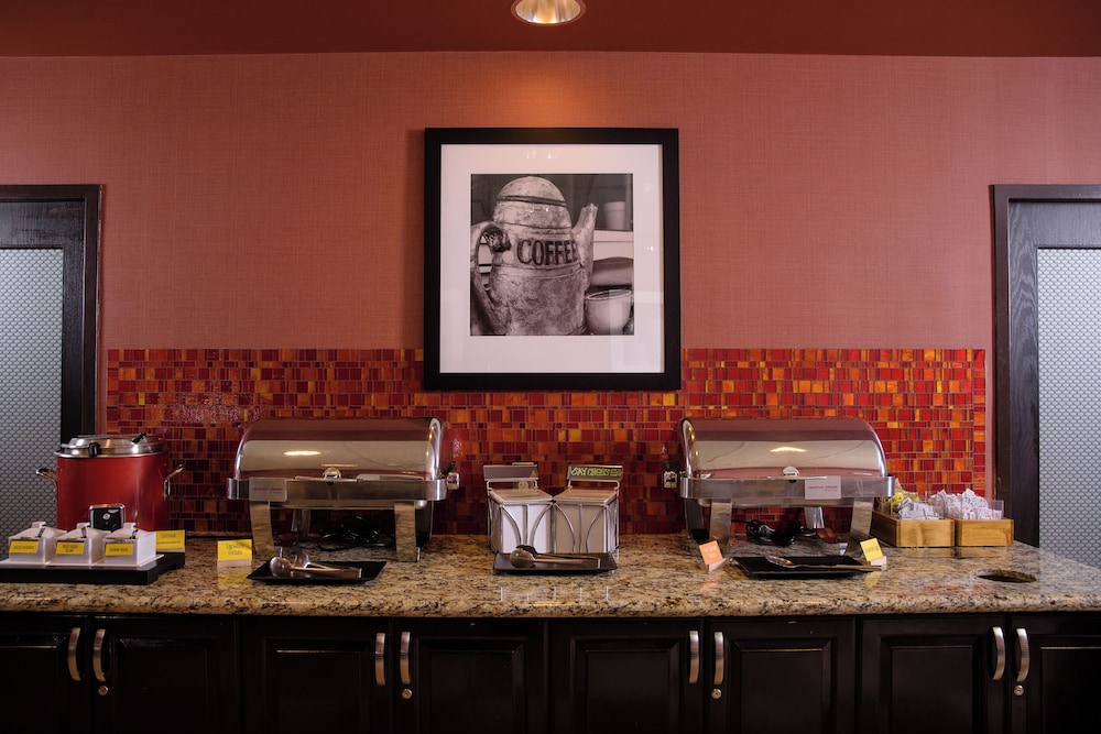 Hampton Inn & Suites Phoenix Chandler Fashion Center AZ - photo 23