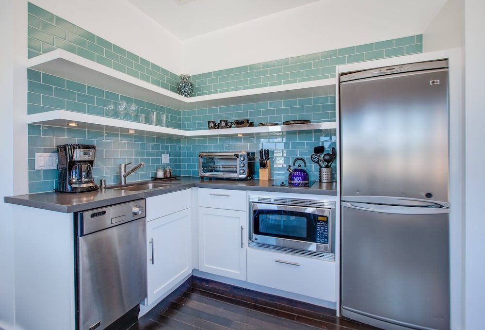 Venice Breeze Suites - photo 20