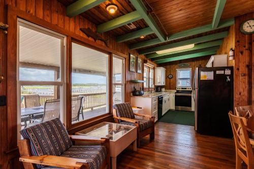 Sound Sleeper by Oak Island Accommodations - photo 18