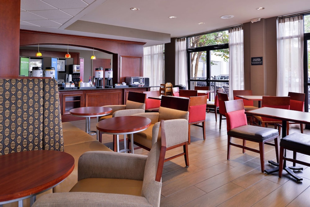 Hampton Inn Norfolk Virginia Beach - photo 2