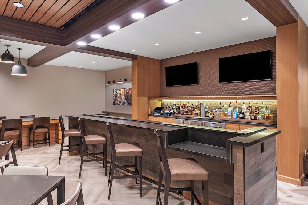 Fairfield Inn & Suites Houston Memorial City Area - photo 33