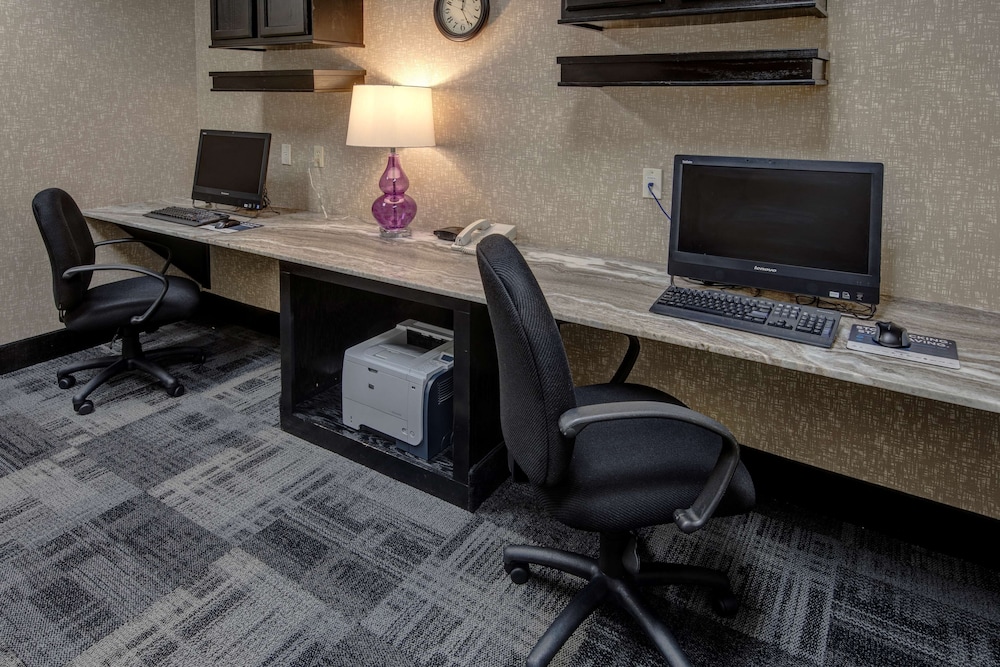 Hampton Inn Arkadelphia - photo 17