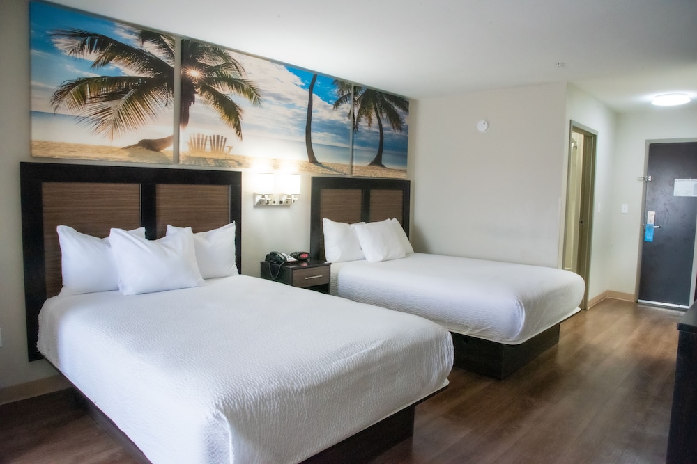 Days Inn by Wyndham Panama City Callaway - photo 6