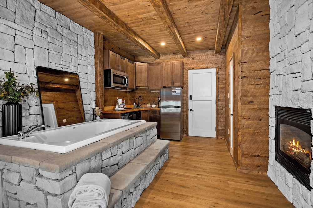 Historic Cotton Mansion Duluth Boutique Hotel - photo 26