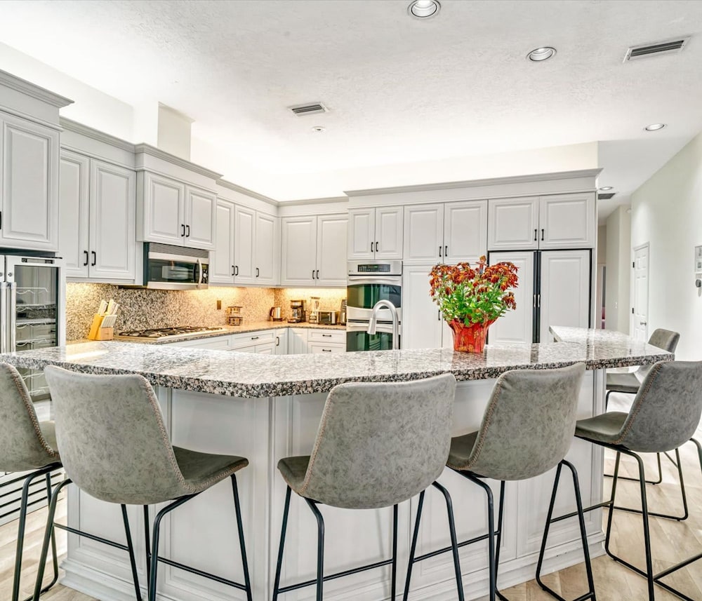 Siesta Key Marvel Pool SPA Deeded Beach Access - photo 51