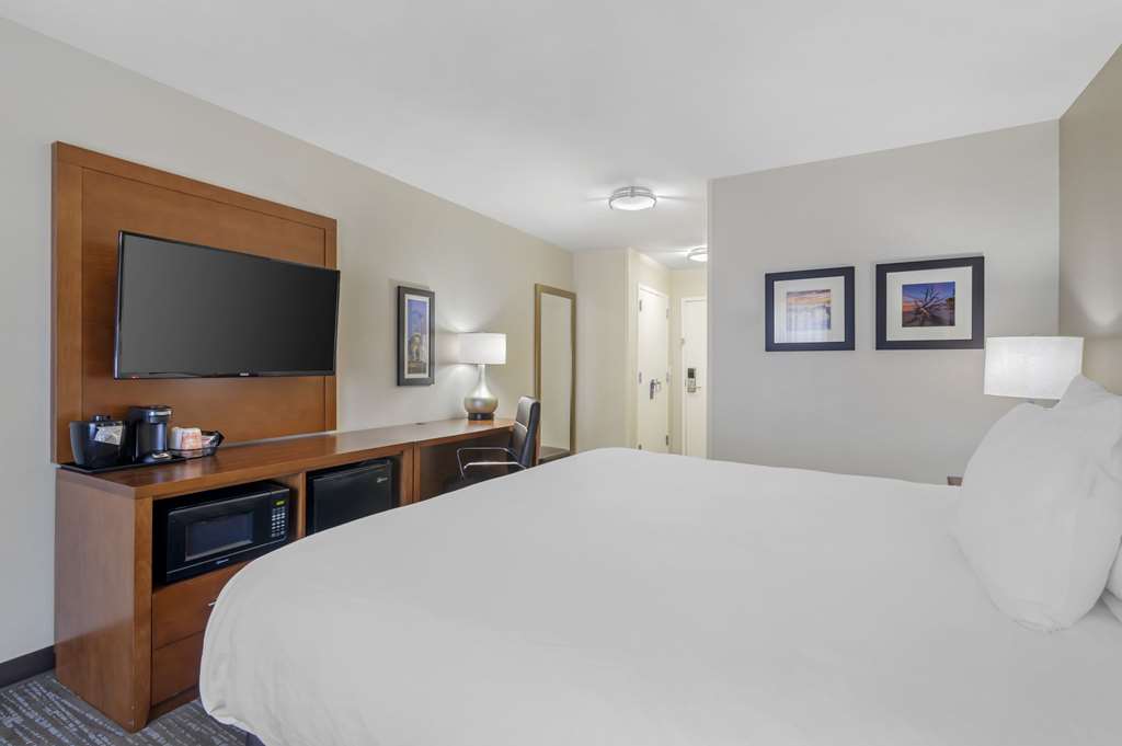 Comfort Inn & Suites Brunswick I 95 - photo 16