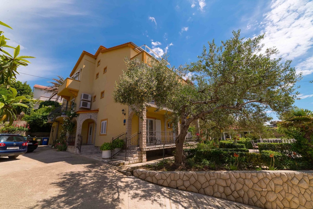 Captain’s Club in Rab, Croatia