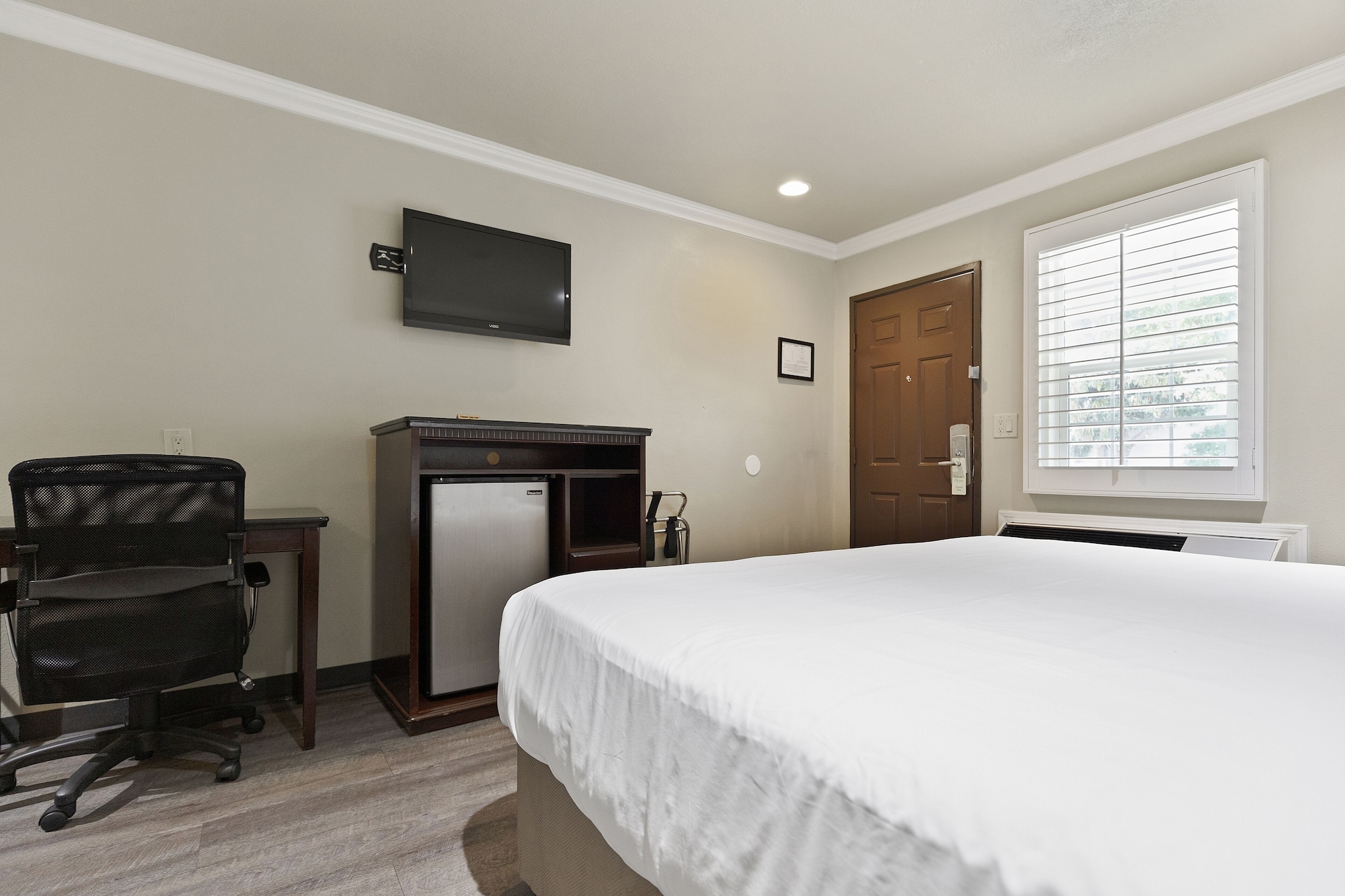 Le Blanc Inn & Suites - photo 3