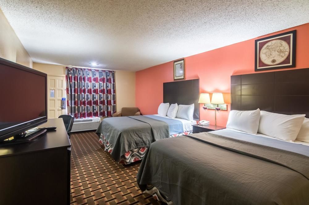 Red Roof Inn & Suites San Angelo - photo 15