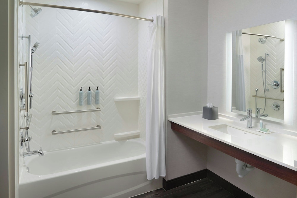 Courtyard by Marriott Atlanta Dunwoody - photo 45