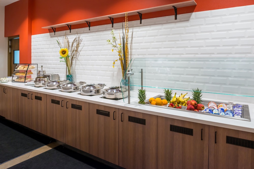 Holiday Inn Kansas City Airport by IHG - photo 44
