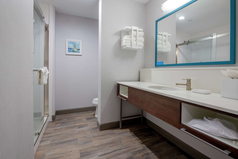 Hampton Inn & Suites Duncanville Dallas - photo 49