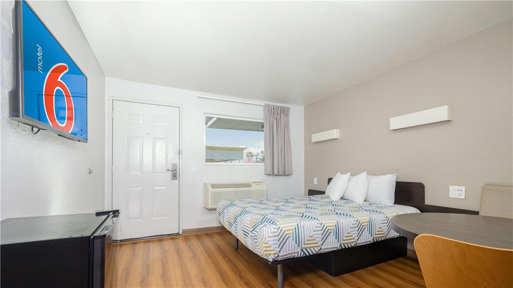 Motel 6 Ontario Airport - photo 7
