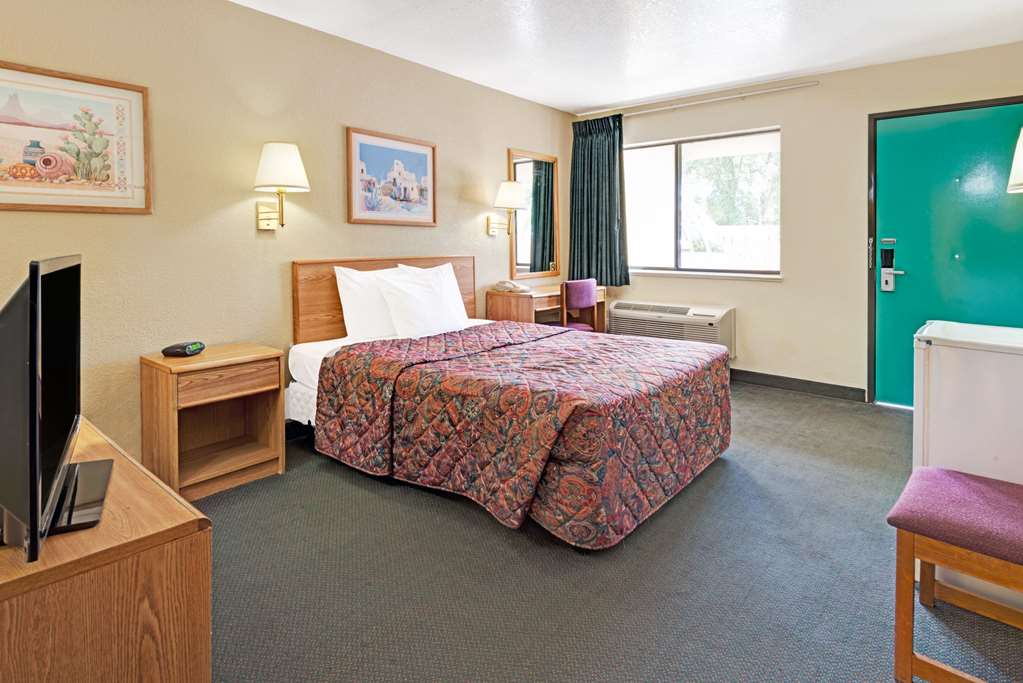 Days Inn by Wyndham Espanola - photo 7