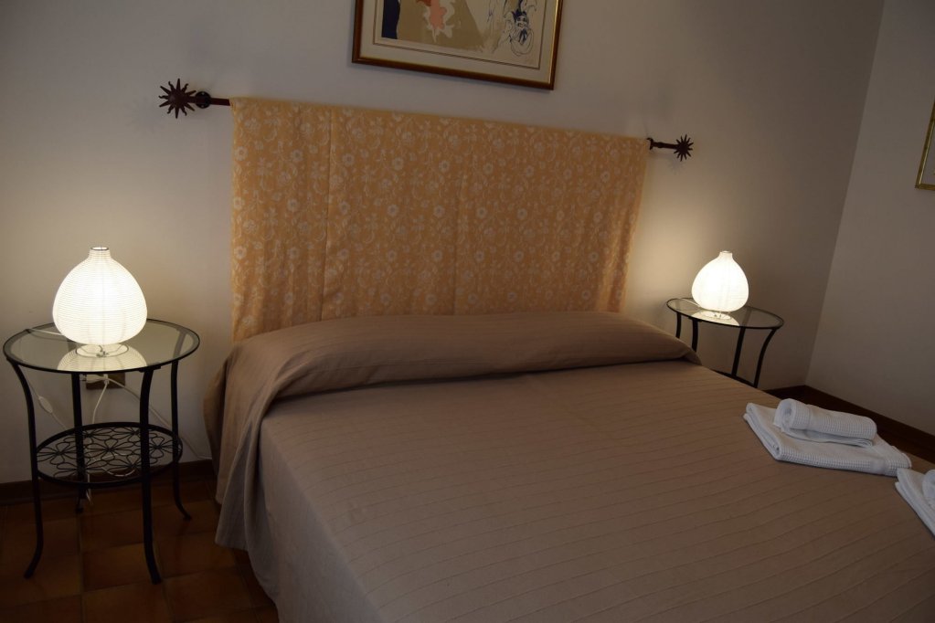 Casa Vacanza e per lavoro Tessyhouse — 4-Star Luxury Hotel in Spinea-Orgnano, Italy