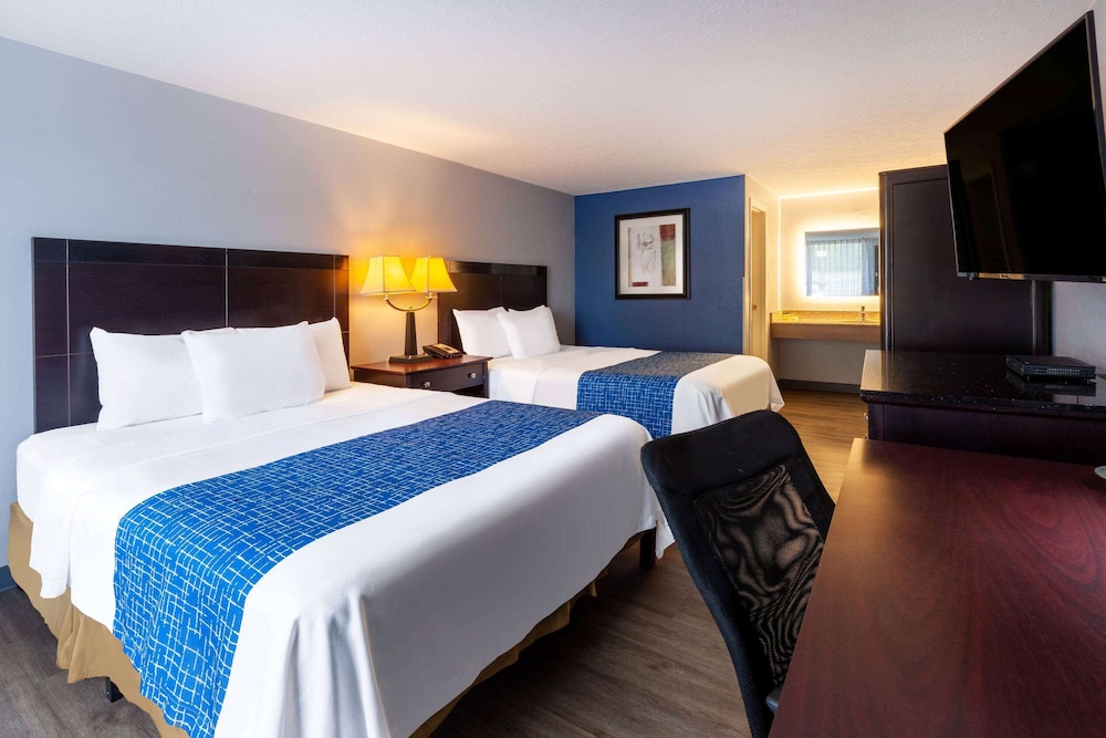 Travelodge By Wyndham Charles Town Harpers Ferry - photo 15