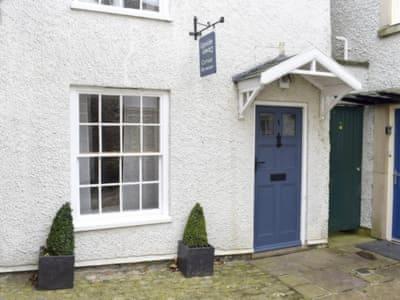 Upside Down Cottage — 4-Star Luxury Hotel in Richmond, United Kingdom