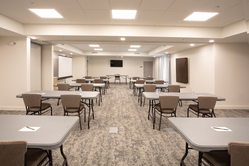 Staybridge Suites Carson City Tahoe Area by IHG - photo 39